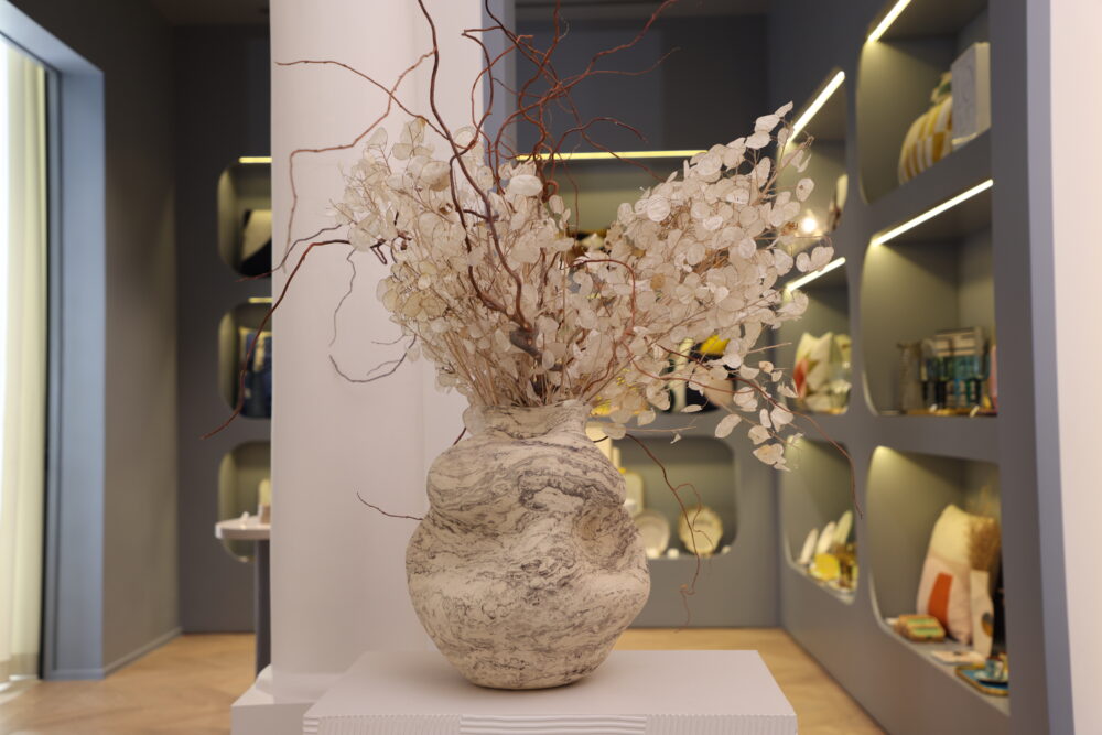 CERAMIC VASE MARBLE BLACK